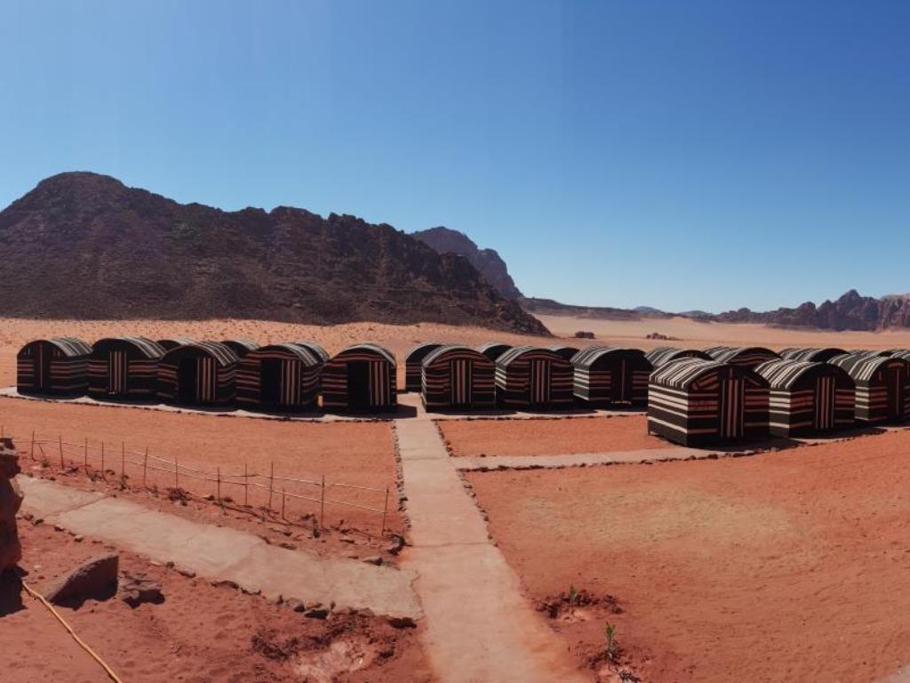 Wadi Rum Light Camp מראה חיצוני תמונה